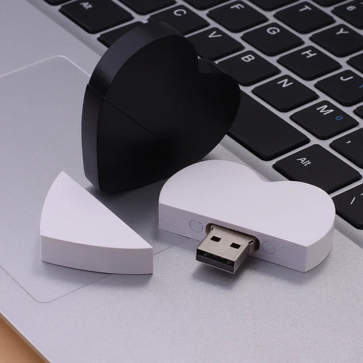 Clé USB Bois en Forme de Cœur 4Go à 128Go – Design Élégant et Personnalisable
