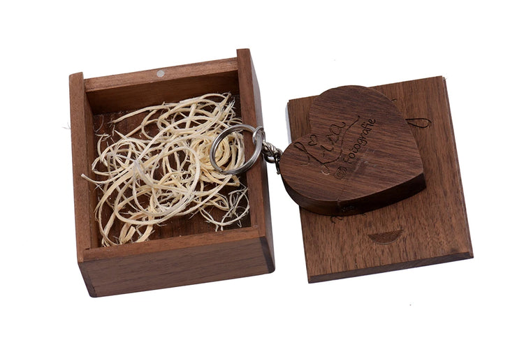 Clé USB Bois en Forme de Cœur 4Go à 128Go – Design Élégant et Personnalisable